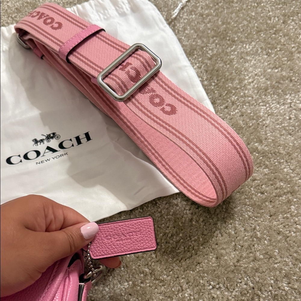 Coach Bag - Picture 3 of 5